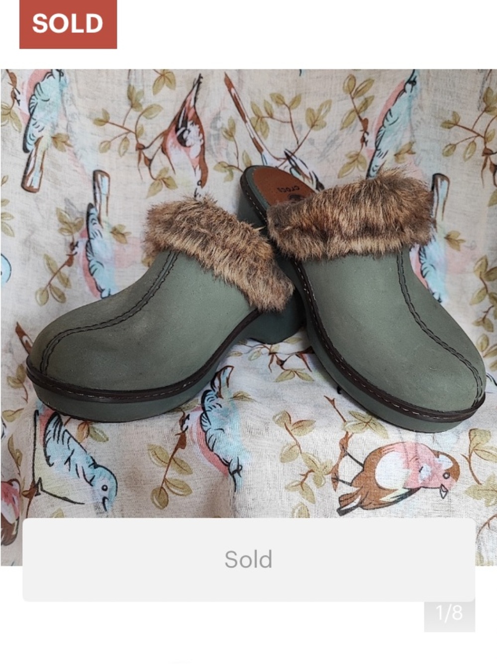 CROCS NWOT Fun Dressy Mood Shoes Olive Green Suede? Faux Fur Trim Women 7W used